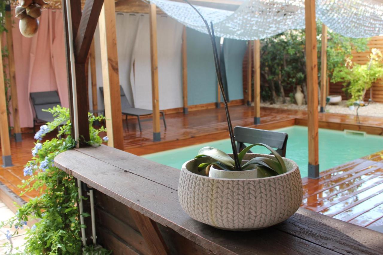 Bed & Breakfast Les 2 Droles D'oiseaux Luc-sur-Orbieu