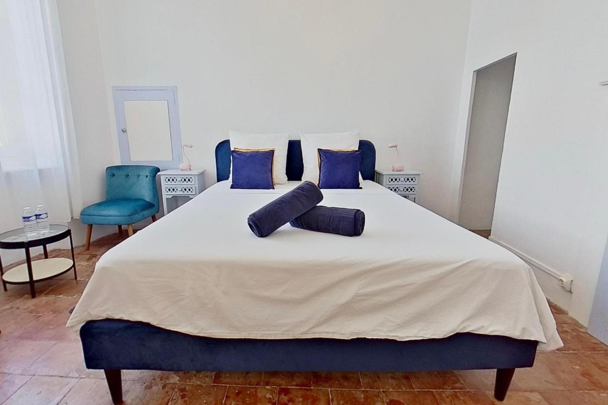 Bed & Breakfast Les 2 Droles D'oiseaux Luc-sur-Orbieu