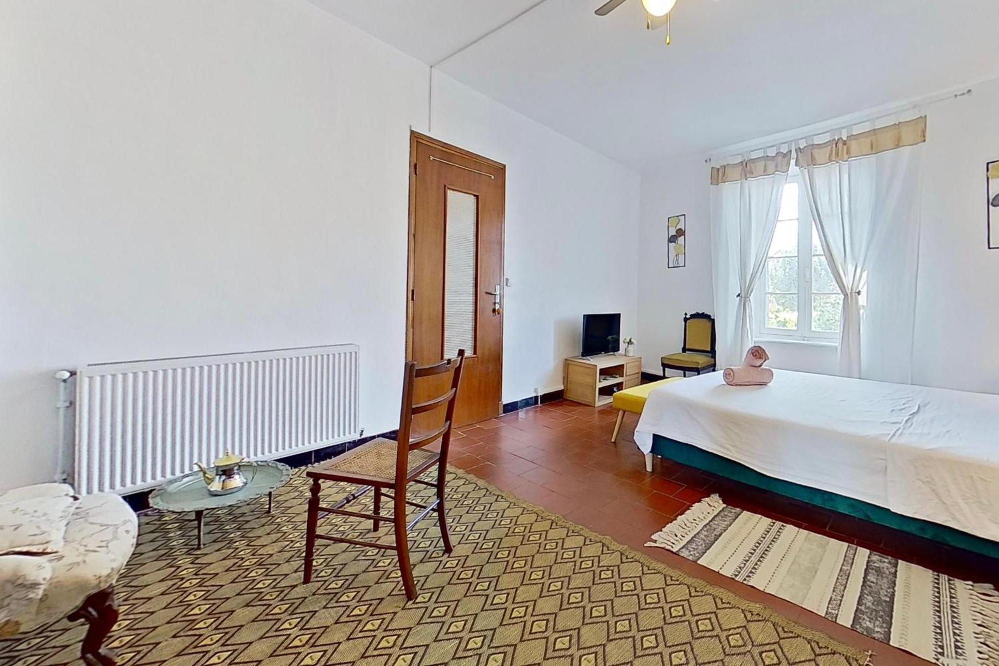 Bed & Breakfast Les 2 Droles D'oiseaux Luc-sur-Orbieu